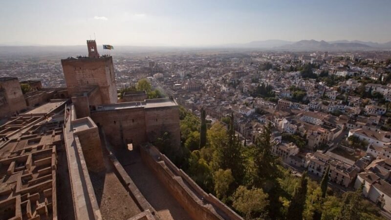 La Alhambra restaurará el terrado de las Caballerizas de la Alcazaba