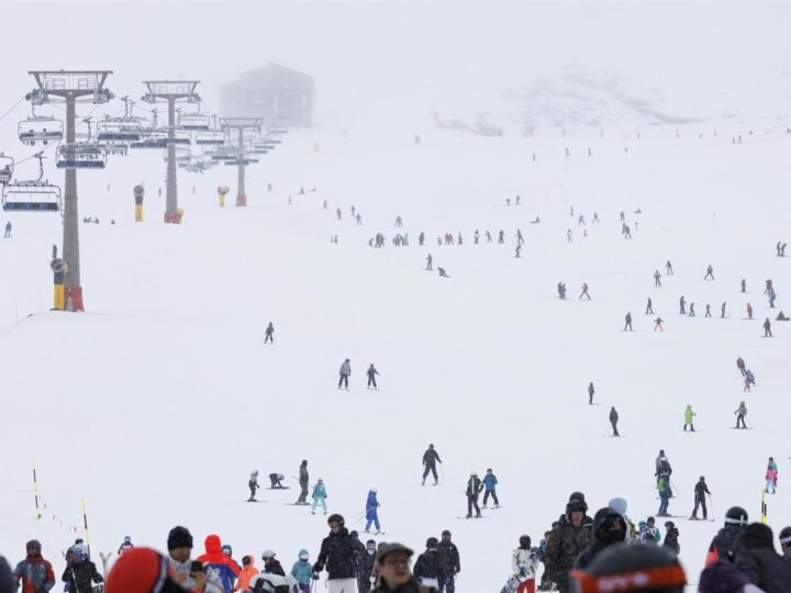 Revocan condena por daños en piso turístico de Sierra Nevada al no probarse autoría