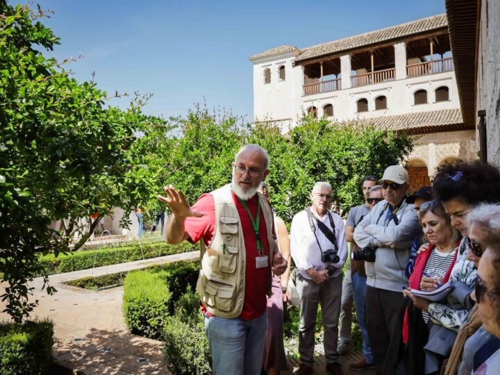Visita guiada gratuita por los jardines históricos de Alhambra y Generalife.