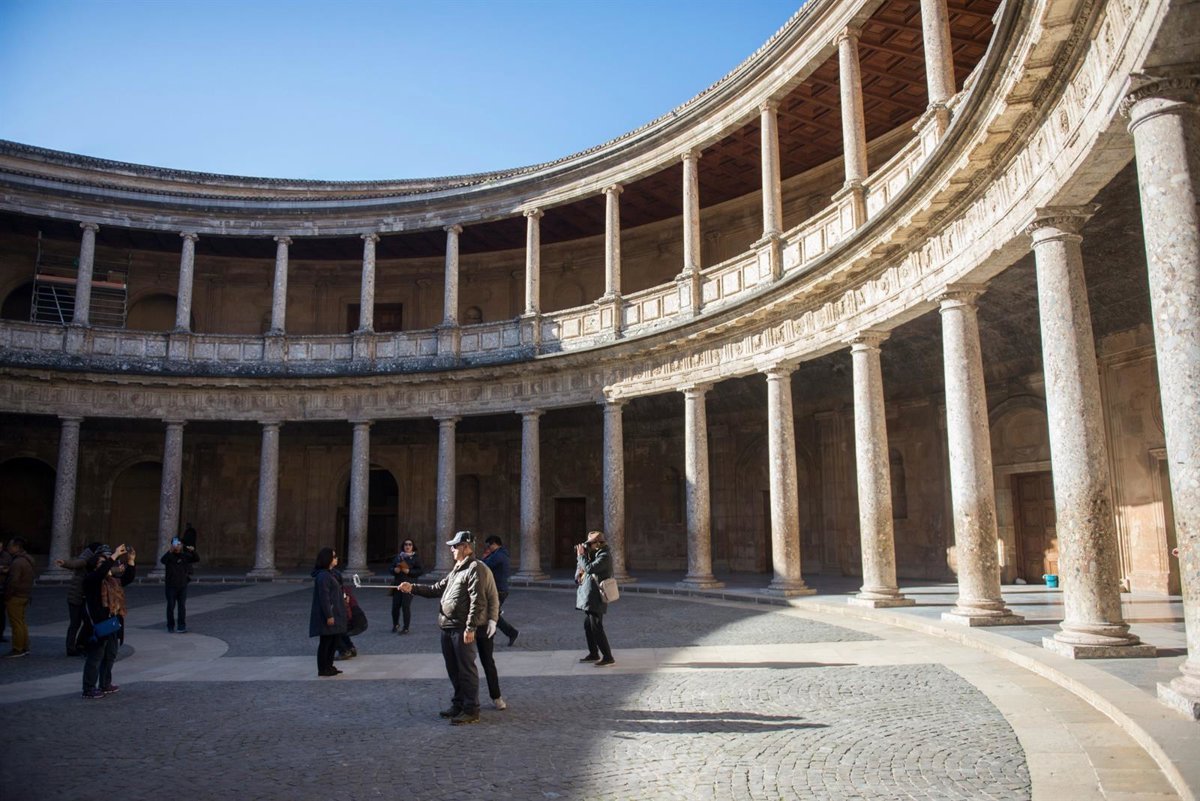 Carmen Linares y Jorge Pardo homenajean a San Juan de la Cruz en la clausura del FIP en la Alhambra