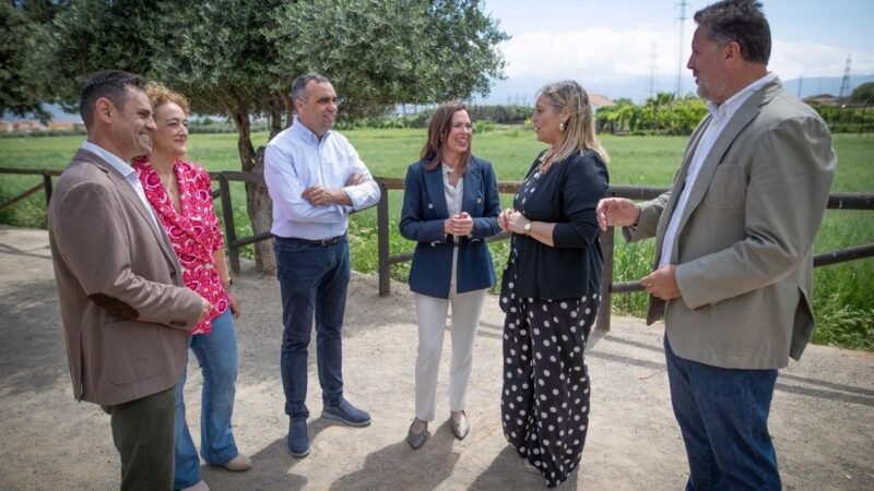 Díaz (PP) pide el voto para continuar transformando Granada con inversiones en infraestructuras.