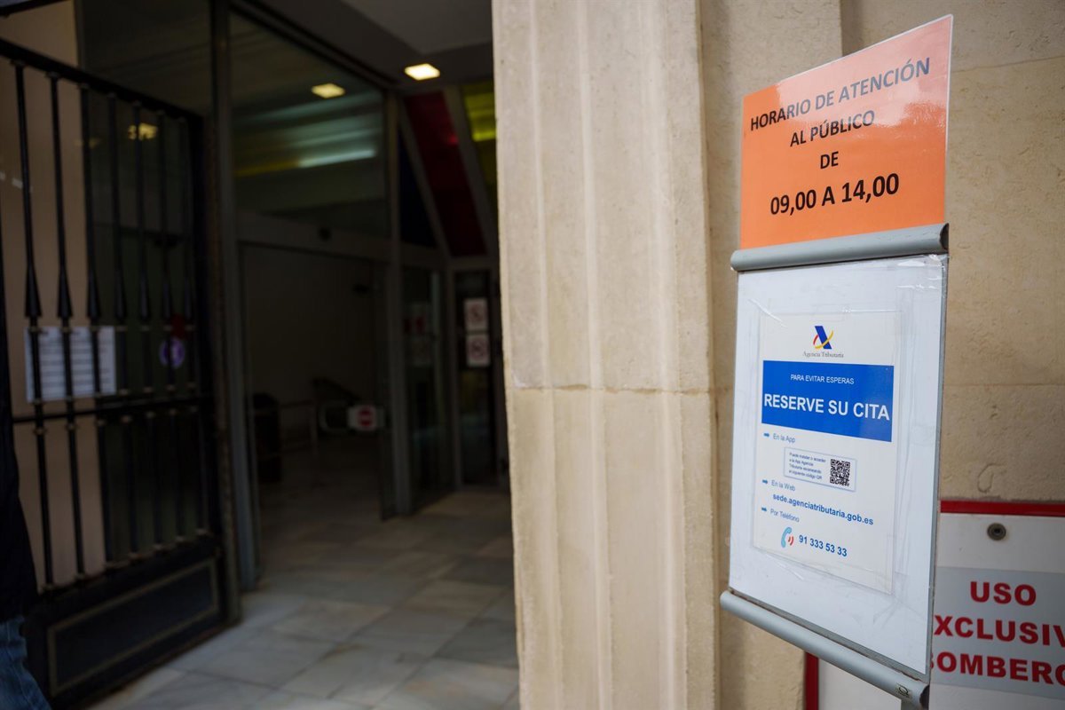 Más de 78.750 contribuyentes de Granada reciben devolución de 46,3 millones de euros en primer mes de campaña.